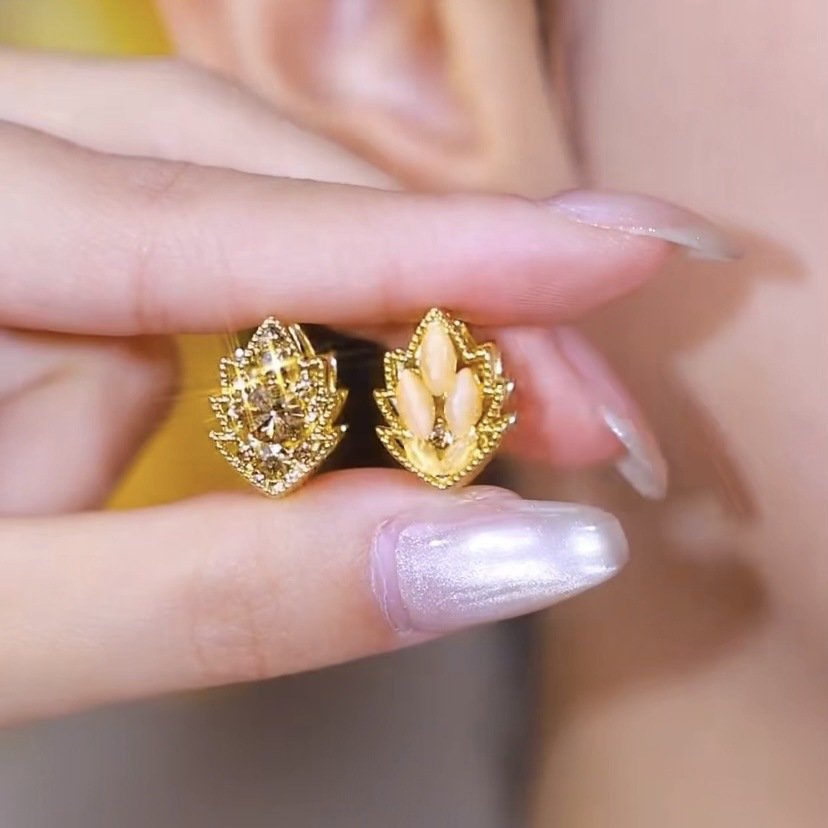 Leaf Ear Buckle Earrings