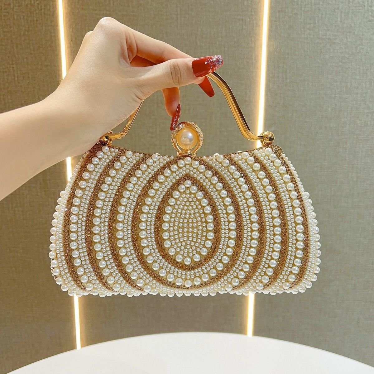 Quilted Chain Shoulder Bag 1